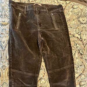 Gray Banana Republic charcoal skinny ankle pants. Size 31. Very good condition.